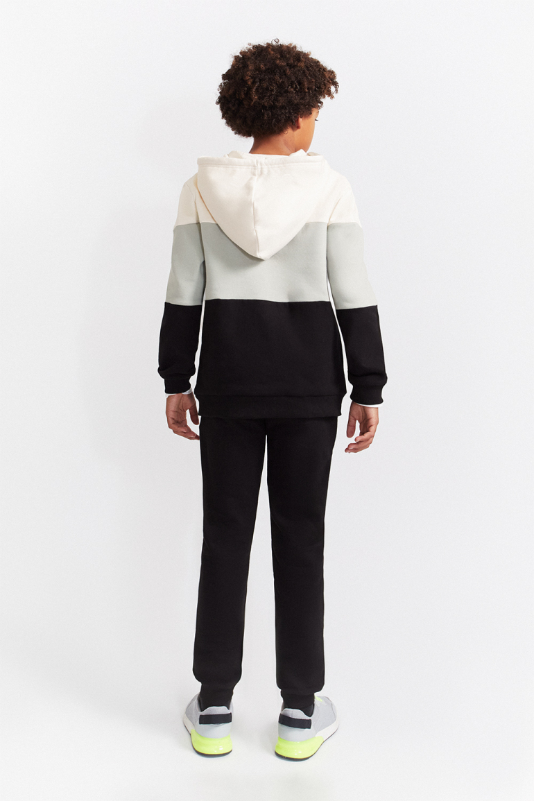 Conjunto niño sudadera tricolor - Imagen 2